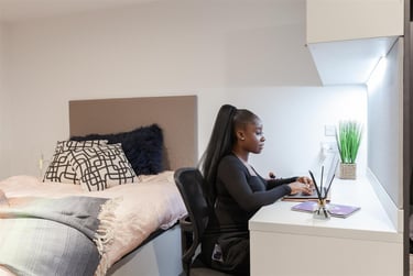 1 bed studio, Erskine Street, Low Hill, Liverpool, L61AJ - Image 1